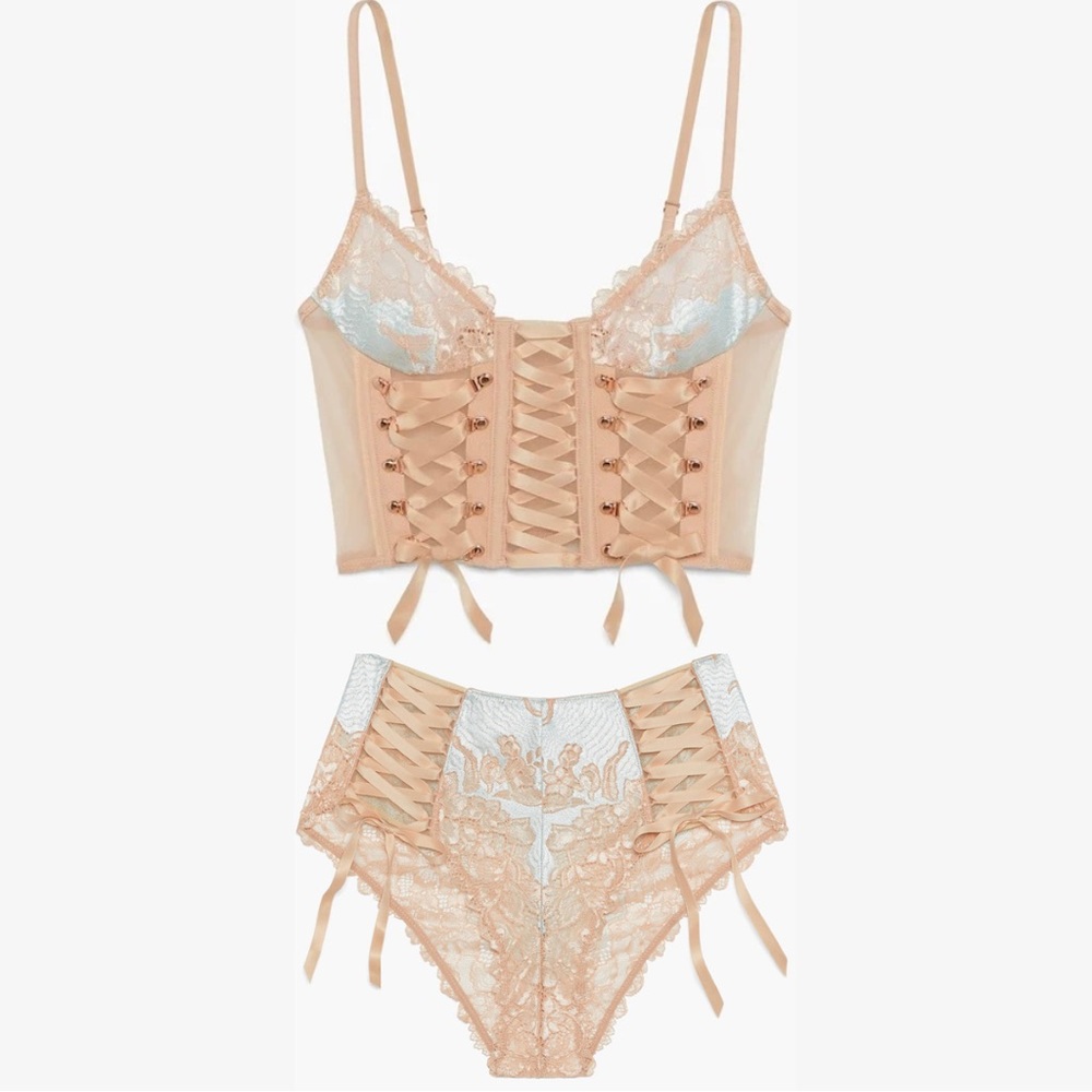 NEW!!SUPER RARE!!SOLD OUT Savage x FENTY Sexy Stunning Pin-Up Vintage-feel Set